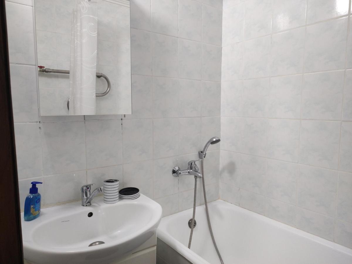 Podil Apart Near Poschtova Square History Center Киев Екстериор снимка