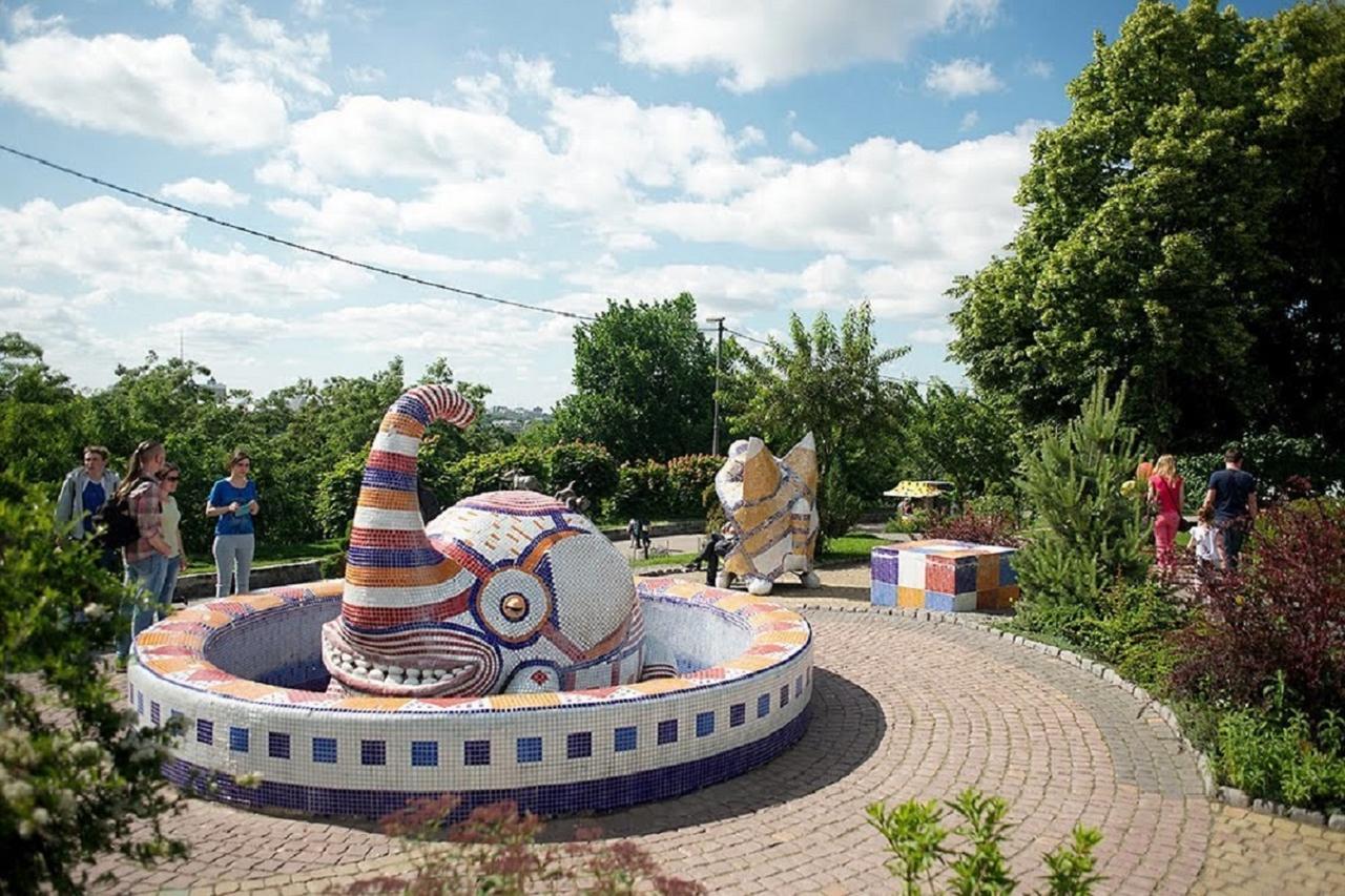 Podil Apart Near Poschtova Square History Center Киев Екстериор снимка