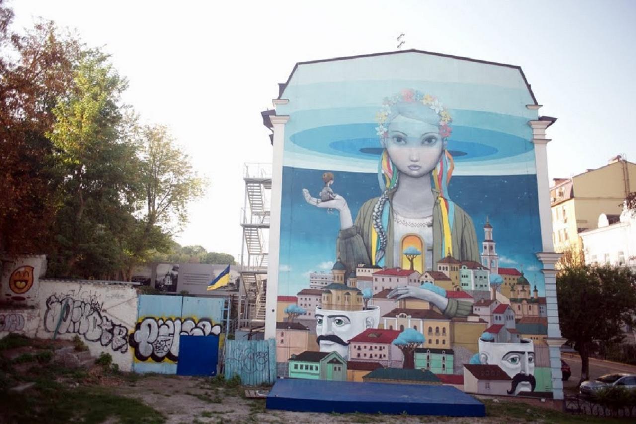 Podil Apart Near Poschtova Square History Center Киев Екстериор снимка