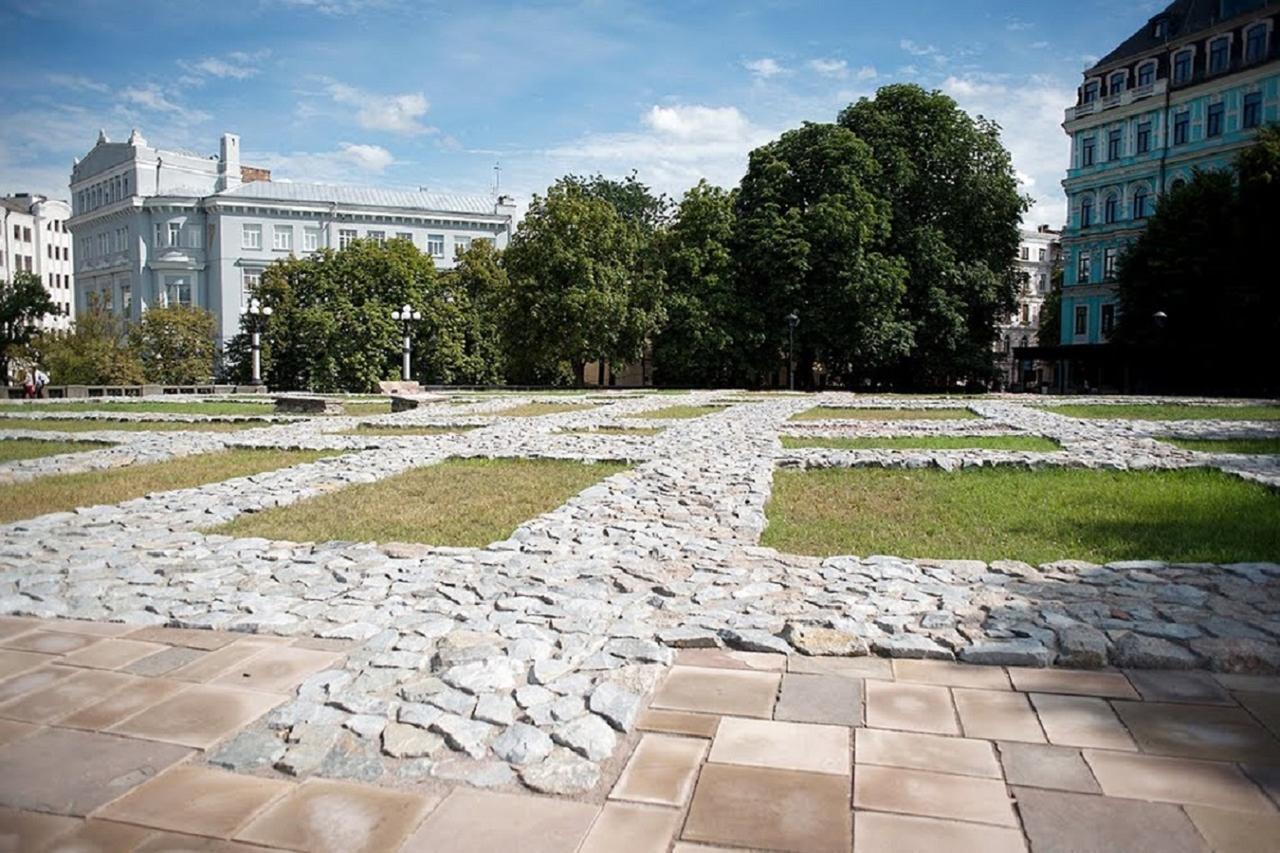Podil Apart Near Poschtova Square History Center Киев Екстериор снимка