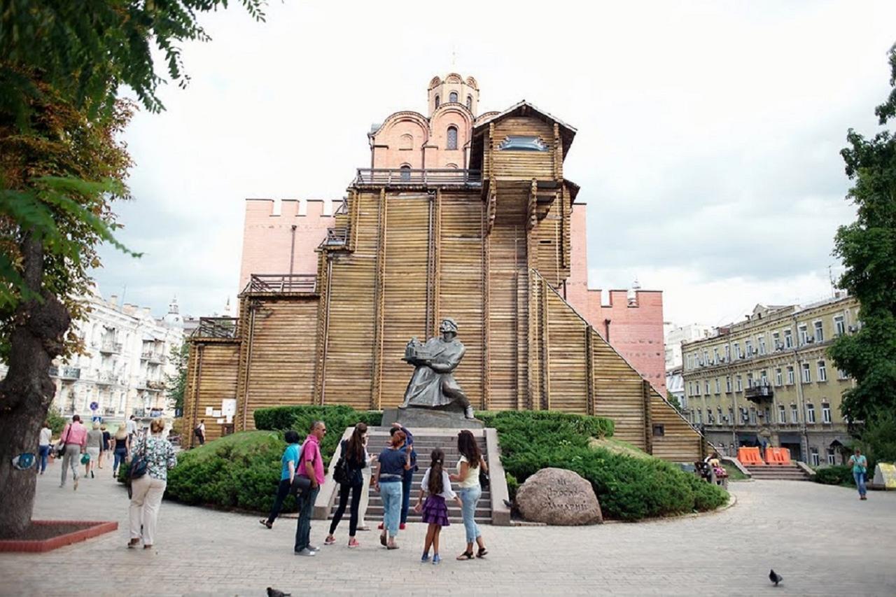 Podil Apart Near Poschtova Square History Center Киев Екстериор снимка