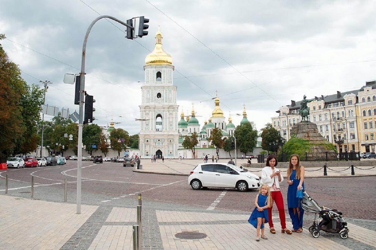Podil Apart Near Poschtova Square History Center Киев Екстериор снимка